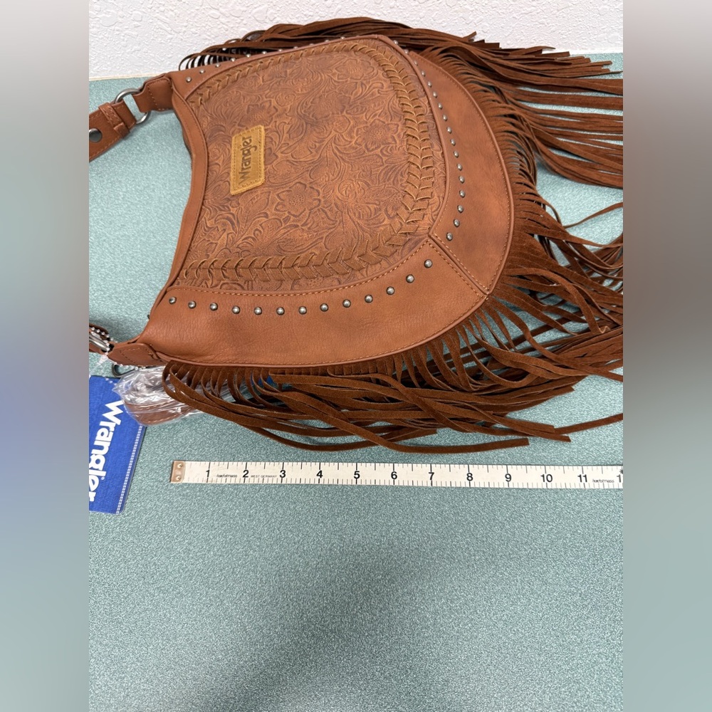 Wrangler NWT❗️Western Fringe Hobo Shoulder Crossbody Bag - Picture 5 of 9